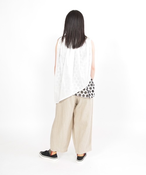 gomme（ゴム）の「リーフプリント　ギャザードッキングブラウス（シャツ/ブラウス・レディース・ホワイト/ブラック・MEDIUM）」の20枚目の写真