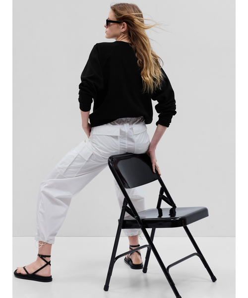 GAP(ギャップ)の「ヴィンテージ ソフトGAPアーチロゴ入りスウェット・トレーナー(スウェット・レディース・ホワイト/オフホワイト/ブラック・XXS/XL/L/M/S/XS)」の6枚目の写真