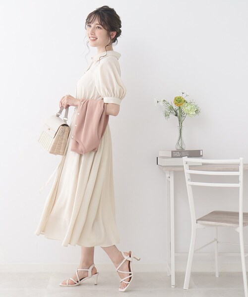 couture brooch(クチュールブローチ)の「◆【清楚で大人レトロ】オープンシャツ衿トキメキワンピ(ワンピース・レディース・アイボリー/ネイビー/レモンイエロー・36/40/38/42)」の4枚目の写真