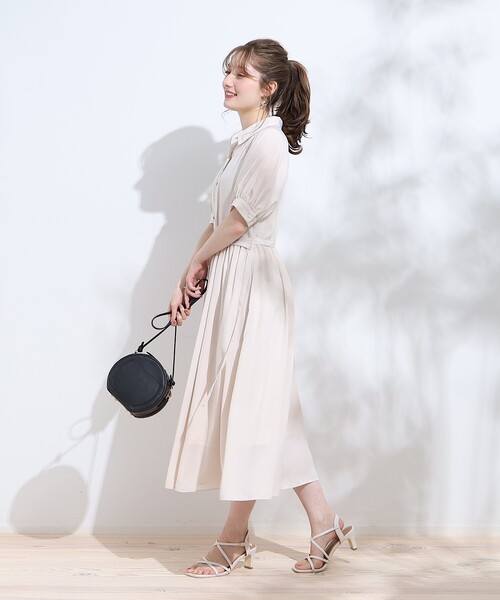 couture brooch(クチュールブローチ)の「◆【清楚で大人レトロ】オープンシャツ衿トキメキワンピ(ワンピース・レディース・アイボリー/ネイビー/レモンイエロー・36/40/38/42)」の9枚目の写真