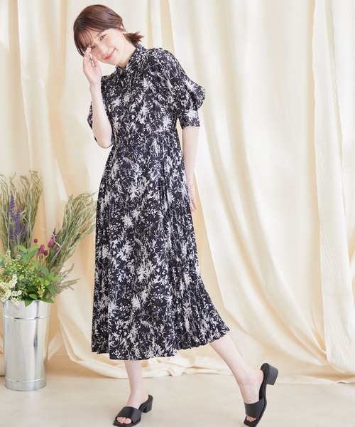 Jayro（ジャイロ）の「ボリューム袖サイドプリーツワンピース（ワンピース・レディース・ベージュ/ブラック/ラベンダー/ホワイト系その他/ブルー・M）」の6枚目の写真