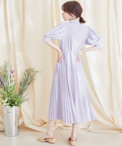 Jayro（ジャイロ）の「ボリューム袖サイドプリーツワンピース（ワンピース・レディース・ベージュ/ブラック/ラベンダー/ホワイト系その他/ブルー・M）」の7枚目の写真