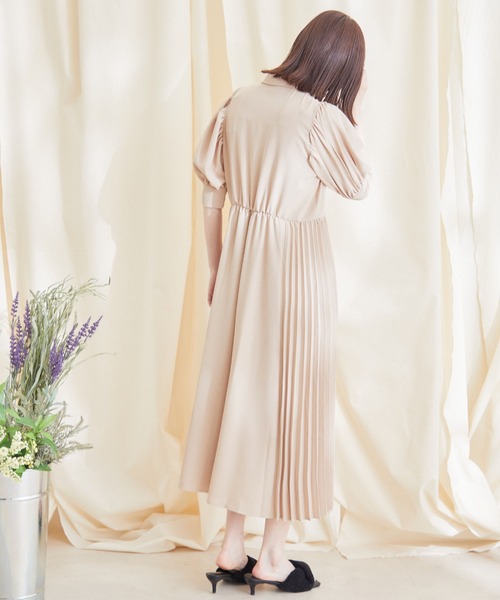 Jayro（ジャイロ）の「ボリューム袖サイドプリーツワンピース（ワンピース・レディース・ベージュ/ブラック/ラベンダー/ホワイト系その他/ブルー・M）」の21枚目の写真