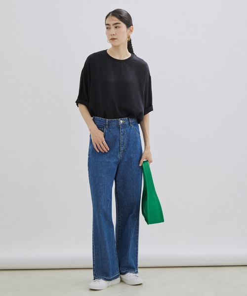 SALON adam et rope'（サロン アダム エ ロペ）の「フィブリルサテンプルオーバーTシャツ/ブラウス（Tシャツ/カットソー・レディース・ブラック/オフホワイト/ブラウン系その他2・FREE）」の8枚目の写真