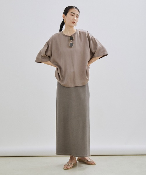 SALON adam et rope'（サロン アダム エ ロペ）の「フィブリルサテンプルオーバーTシャツ/ブラウス（Tシャツ/カットソー・レディース・ブラック/オフホワイト/ブラウン系その他2・FREE）」の12枚目の写真