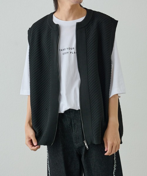 COLONY 2139（コロニートゥーワンスリーナイン）の「フルジップニットベスト（ベスト・メンズ・ブラック/グレイッシュベージュ・MEDIUM/LARGE）」の18枚目の写真