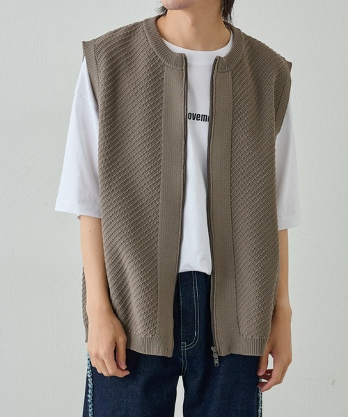 COLONY 2139（コロニートゥーワンスリーナイン）の「フルジップニットベスト（ベスト・メンズ・ブラック/グレイッシュベージュ・MEDIUM/LARGE）」の3枚目の写真