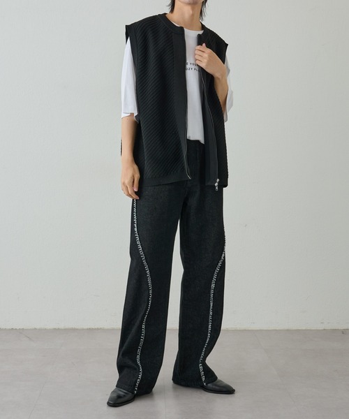 COLONY 2139（コロニートゥーワンスリーナイン）の「フルジップニットベスト（ベスト・メンズ・ブラック/グレイッシュベージュ・MEDIUM/LARGE）」の7枚目の写真