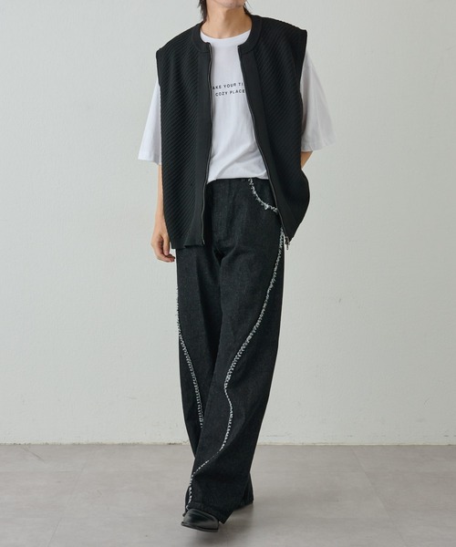 COLONY 2139（コロニートゥーワンスリーナイン）の「フルジップニットベスト（ベスト・メンズ・ブラック/グレイッシュベージュ・MEDIUM/LARGE）」の11枚目の写真