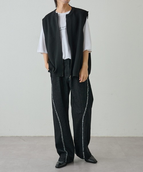 COLONY 2139（コロニートゥーワンスリーナイン）の「フルジップニットベスト（ベスト・メンズ・ブラック/グレイッシュベージュ・MEDIUM/LARGE）」の4枚目の写真