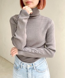袖ボタンリブハイネックプルオーバー