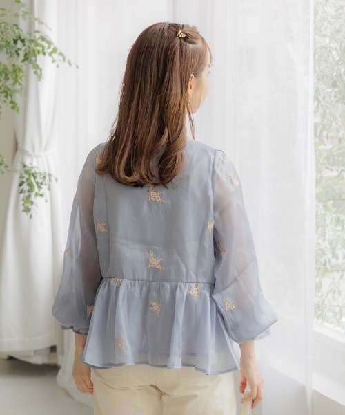 flower(フラワー)の「グロスブルーミングブラウス(シャツ/ブラウス・レディース・アッシュグレー/ブルー・FREE)」の6枚目の写真