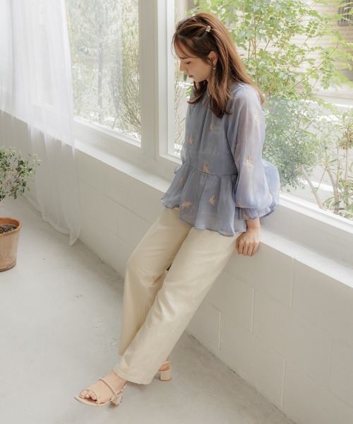 flower(フラワー)の「グロスブルーミングブラウス(シャツ/ブラウス・レディース・アッシュグレー/ブルー・FREE)」の9枚目の写真