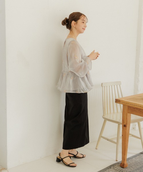 flower(フラワー)の「グロスブルーミングブラウス(シャツ/ブラウス・レディース・アッシュグレー/ブルー・FREE)」の19枚目の写真