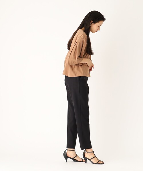 OPAQUE.CLIP（オペークドットクリップ）の「◆ストレッチテーパードパンツ【洗濯機洗い可/防シワ加工/吸水速乾】（その他パンツ・レディース・ブラック/サンドベージュ/ダークブラウン・36/38/42/40）」の7枚目の写真