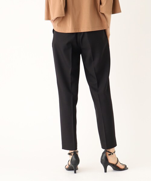 OPAQUE.CLIP（オペークドットクリップ）の「◆ストレッチテーパードパンツ【洗濯機洗い可/防シワ加工/吸水速乾】（その他パンツ・レディース・ブラック/サンドベージュ/ダークブラウン・36/38/42/40）」の10枚目の写真