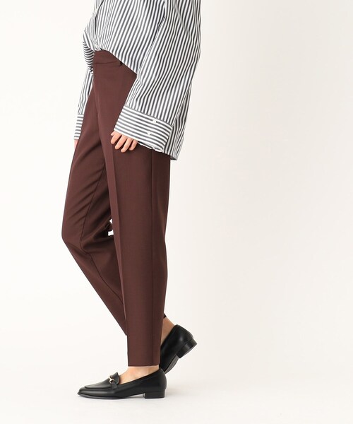 OPAQUE.CLIP（オペークドットクリップ）の「◆ストレッチテーパードパンツ【洗濯機洗い可/防シワ加工/吸水速乾】（その他パンツ・レディース・ブラック/サンドベージュ/ダークブラウン・36/38/42/40）」の17枚目の写真