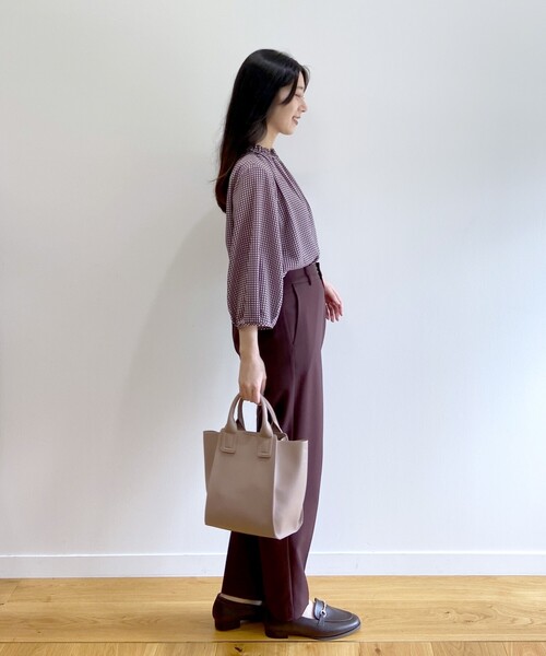 OPAQUE.CLIP（オペークドットクリップ）の「◆ストレッチテーパードパンツ【洗濯機洗い可/防シワ加工/吸水速乾】（その他パンツ・レディース・ブラック/サンドベージュ/ダークブラウン・36/38/42/40）」の21枚目の写真