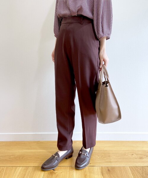 OPAQUE.CLIP（オペークドットクリップ）の「◆ストレッチテーパードパンツ【洗濯機洗い可/防シワ加工/吸水速乾】（その他パンツ・レディース・ブラック/サンドベージュ/ダークブラウン・36/38/42/40）」の22枚目の写真