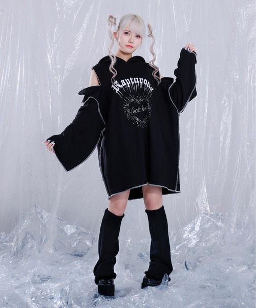 Pal elfy（パルエルフィー）の「ラインストーン肩ジップパーカー