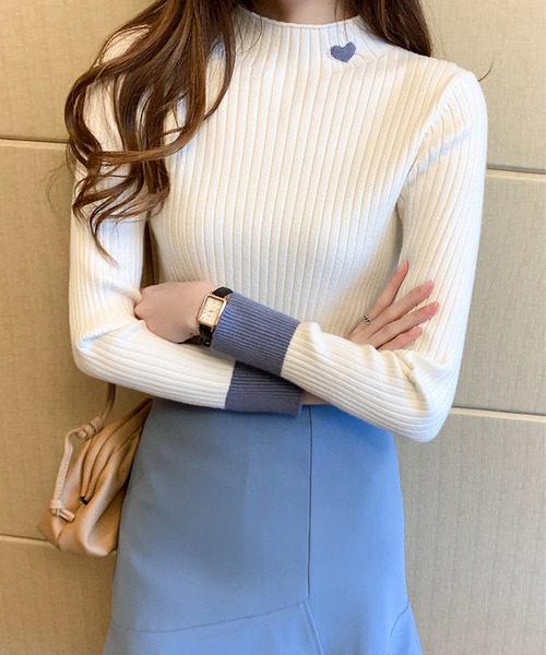 MILAE(ミレ)の「袖口配色ワンポイントリブ編みニットトップス(ニット/セーター・レディース・ホワイト/ブルー/ブラック/ライトベージュ・FREE)」の9枚目の写真