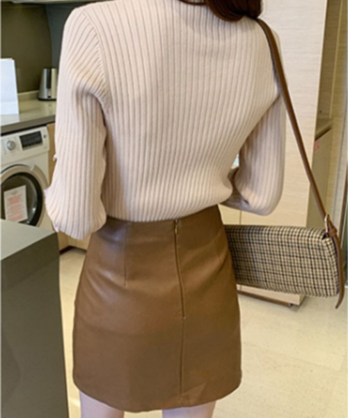 MILAE(ミレ)の「袖口配色ワンポイントリブ編みニットトップス(ニット/セーター・レディース・ホワイト/ブルー/ブラック/ライトベージュ・FREE)」の16枚目の写真