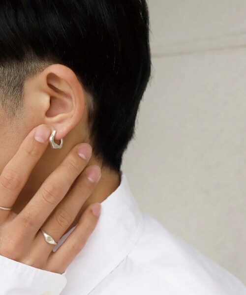 DRESSTERIOR（ドレステリア）の「◆TEN.（テン）シマーピアス（ピアス（両耳用）・レディース・シルバー・00）」の5枚目の写真