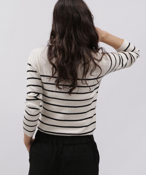 LAKOLE(ラコレ)の「12ゲージリブボートネック / 972372(ニット/セーター・レディース・セージグリーン/ネイビー/ピンク/ブラック/オフホワイト/アイボリー・MEDIUM/SMALL)」の10枚目の写真