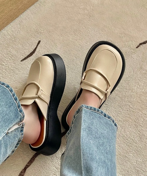 Chick(チック)の「【TAE×Chick】ラウンドミュールローファー(ローファー・レディース・ホワイト/ブラック・23.5/24/24.5/23)」の10枚目の写真