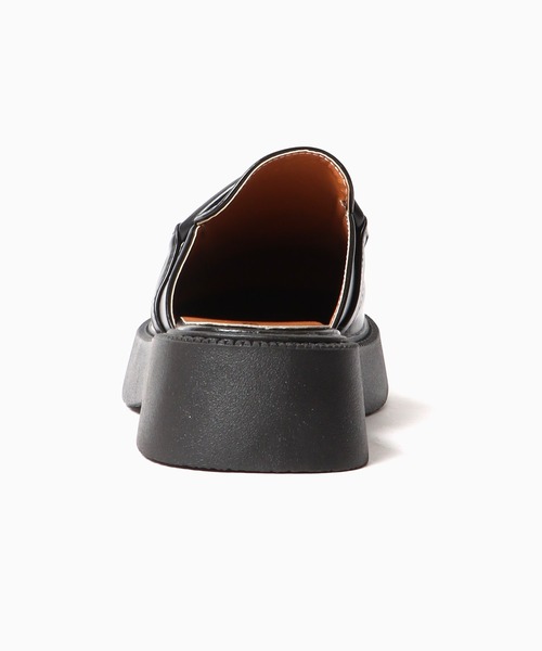 Chick(チック)の「【TAE×Chick】ラウンドミュールローファー(ローファー・レディース・ホワイト/ブラック・23.5/24/24.5/23)」の15枚目の写真