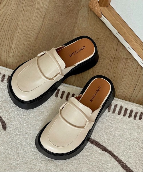 Chick(チック)の「【TAE×Chick】ラウンドミュールローファー(ローファー・レディース・ホワイト/ブラック・23.5/24/24.5/23)」の13枚目の写真