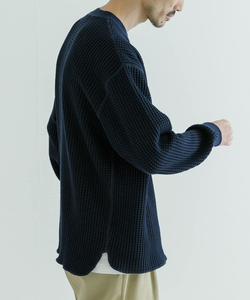 URBAN RESEARCH（アーバンリサーチ）の「コントラストワッフルロングスリーブ（Tシャツ/カットソー・メンズ・ベージュ系その他/ネイビー・MEDIUM/LARGE）」の6枚目の写真