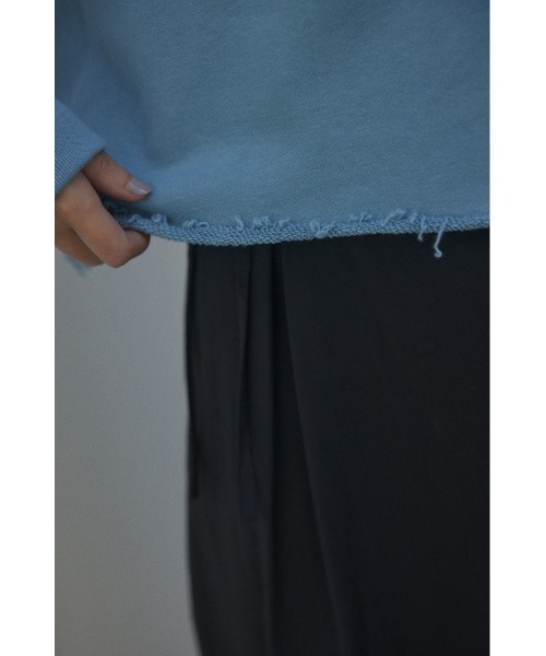 BLACK BY MOUSSY(ブラックバイマウジー)の「cut off sweat tops(カットオフスウェットトップス)(スウェット・レディース・ホワイト/ライトブルー/グレー・FREE)」の14枚目の写真