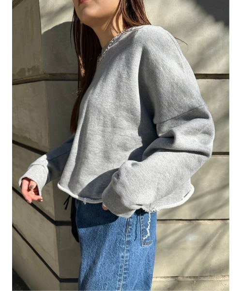 BLACK BY MOUSSY(ブラックバイマウジー)の「cut off sweat tops(カットオフスウェットトップス)(スウェット・レディース・ホワイト/ライトブルー/グレー・FREE)」の8枚目の写真