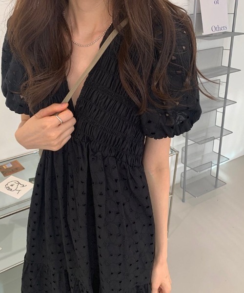 花レースシャーリングフレアワンピース