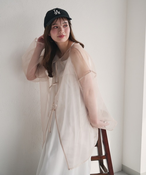 fupel（フぺル）の「2WAYシアーリボントップス（シャツ/ブラウス・レディース・ライトベージュ/グレイッシュブルー/ライトブラウン/ピンク・FREE）」の22枚目の写真