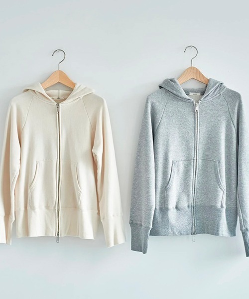 HAU(ハウ)の「ジップパーカー 2way(パーカー・レディース・アイボリー/グレー・ONE SIZE)」の10枚目の写真