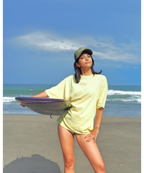 BILLABONG(ビラボン)の「BILLABONG レディース ARCH LOGO LOOSE TEE Tシャツ 【2024年春夏モデル】/ビラボンワンポイントロゴ半袖バックプリントTシャツ(Tシャツ/カットソー・レディース・イエロー系その他/ブラック/ホワイト/ブルー系その他・MEDIUM)」の14枚目の写真