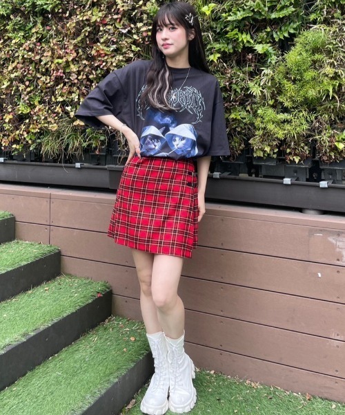 MAHAGRID（マハグリッド）の「『mahagrid/マハグリッド』 SMOKING CAT TEE/スモーキング猫 Tシャツ（Tシャツ/カットソー・レディース・ブラック/ネイビー・M/L/S）」の4枚目の写真