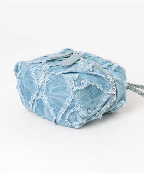 clear(クリア)の「フリンジデニムバニティバッグ(ショルダーバッグ・レディース・ライトブルー/ブルー・F)」の4枚目の写真