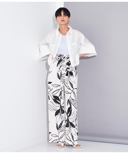 Settimissimo（セッティミッシモ）の「ITALY ボタニカル プリント リボンベルト付 フレアパンツ（その他パンツ・レディース・ライトベージュ/ブラック・FREE）」の5枚目の写真