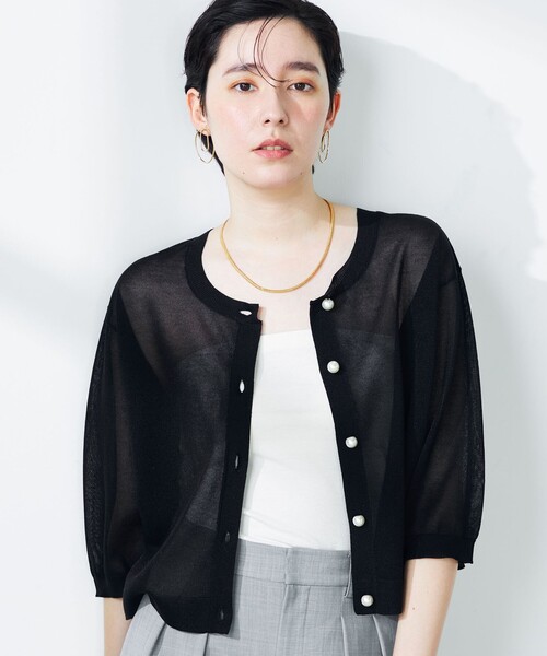 NOLLEY’S（ノーリーズ）の「《手洗い可能》《アンサンブル対応》シアークルーネックカーディガン（カーディガン/ボレロ・レディース・ピンク/ベージュ/ブラック・38）」の2枚目の写真