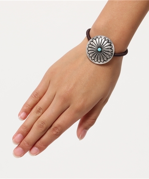 WEGO（ウィゴー）の「WEGO/コンチョゴム（ヘアゴム・レディース・ゴールド/シルバー・FREE）」の3枚目の写真