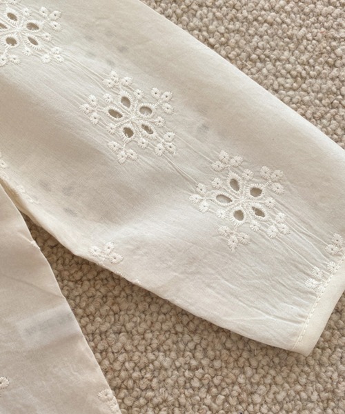 aimoha（アイモハ）の「【aimoha-KIDS-】コットンレースカーディガン（カーディガン/ボレロ・キッズ・オフホワイト・90/100/110/120/80/130）」の9枚目の写真