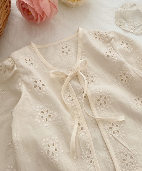 aimoha（アイモハ）の「【aimoha-KIDS-】コットンレースカーディガン（カーディガン/ボレロ・キッズ・オフホワイト・90/100/110/120/80/130）」の16枚目の写真