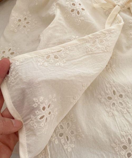 aimoha（アイモハ）の「【aimoha-KIDS-】コットンレースカーディガン（カーディガン/ボレロ・キッズ・オフホワイト・90/100/110/120/80/130）」の18枚目の写真