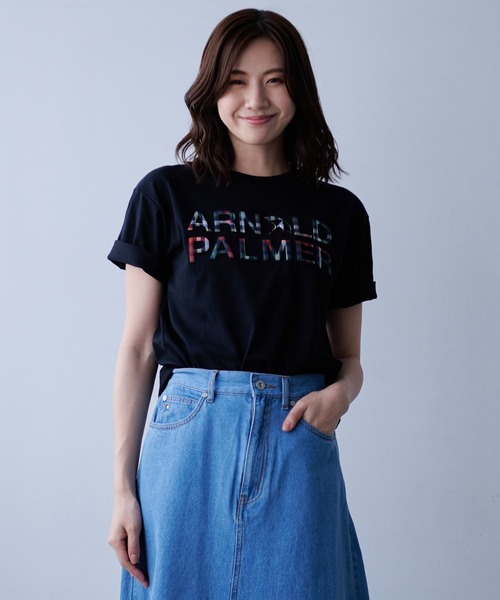 Arnold Palmer（アーノルドパーマー）の「AP エンボス シェア ロゴ Tシャツ（Tシャツ/カットソー・レディース・ホワイト/サックスブルー/ブラック・XS/M/LL/L/S）」の3枚目の写真