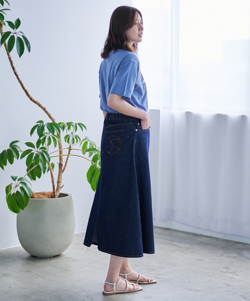 Arnold Palmer（アーノルドパーマー）の「AP エンボス シェア ロゴ Tシャツ（Tシャツ/カットソー・レディース・ホワイト/サックスブルー/ブラック・XS/M/LL/L/S）」の5枚目の写真