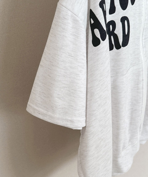 値下げ【24SS 新作 / 一部店舗限定】WOMENS 襟付き半袖スウェット セール】ロゴ入りジップアップ襟付き半袖スウェット レディース