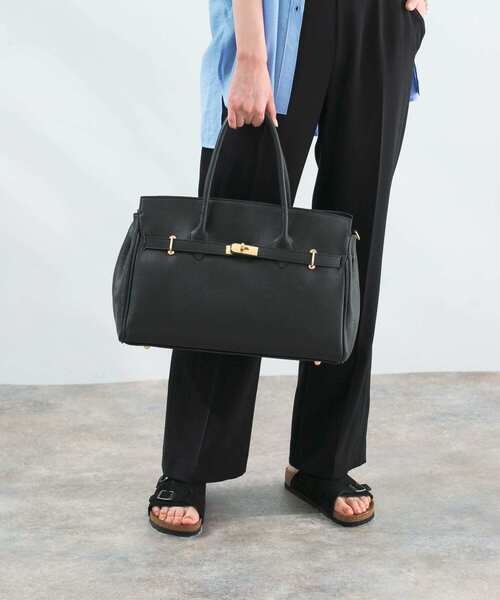 URBAN RESEARCH ROSSO WOMEN（アーバンリサーチ　ロッソ）の「AULENTTI　スクエアショルダーバッグ（ショルダーバッグ・レディース・ブラック/グレー系その他・-）」の2枚目の写真